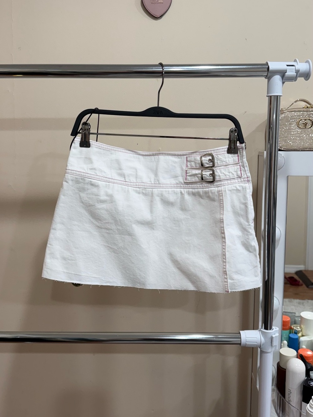 ASOS DESIGN White Mini Skirt Pink Butterfly Detail Low Rise Y2K Size US 4